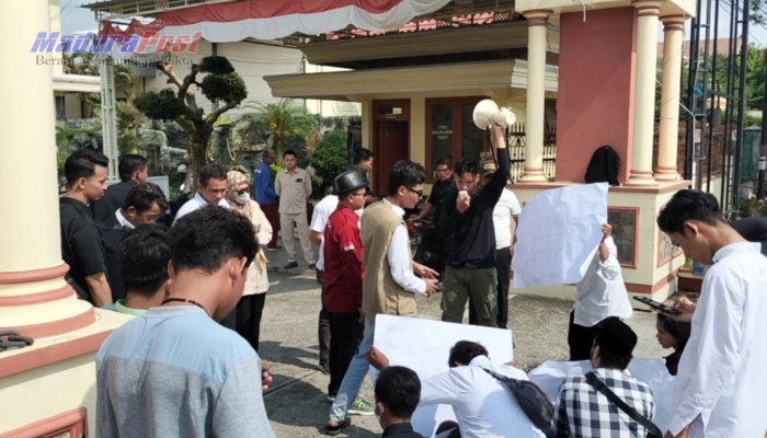 STKIP PGRI Sumenep Siap Evaluasi dan Tindaklanjuti Tuntutan Mahasiswa Kepulauan