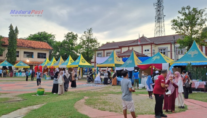 BPRS Bhakti Sumekar Dukung Bazar SMPIT Al-Hidayah, Cetak Generasi Wirausaha