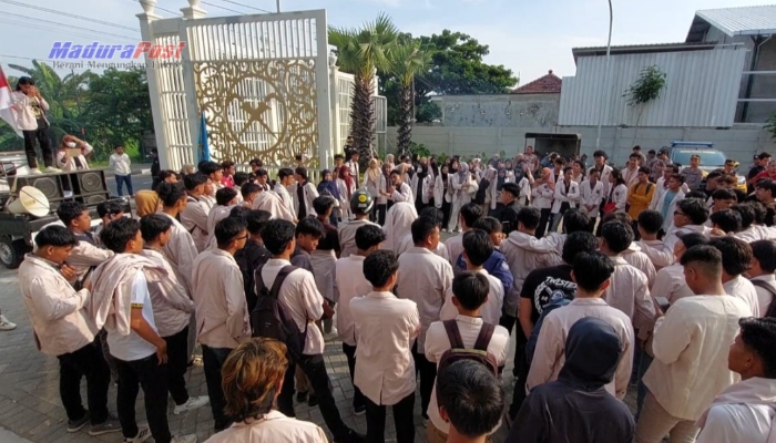 Inilah 8 Tuntutan Mahasiswa UNIBA Madura Saat Demo ke DPRD Sumenep