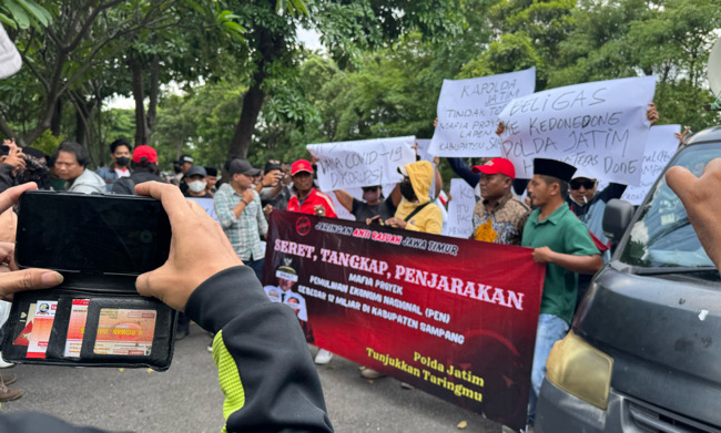 Dinilai Mandul Tangani Kasus Karupsi Dana Lapen di Sampang, Polda Jawa Timur Didemo Ormas