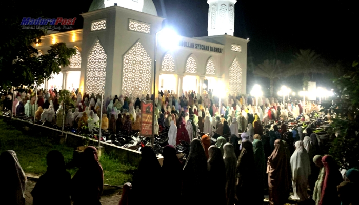 Masjid Abdullah Syechan Baghraf Diserbu Jamaah, Tradisi Zakat dan Kebersamaan Ramadan