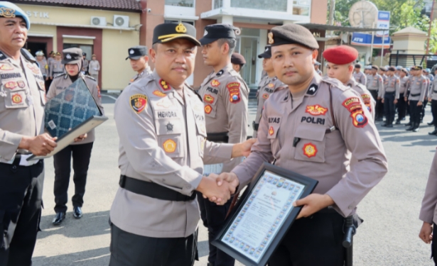 Prestasi Gemilang Polres Pamekasan di Banjari Festival Sholawat