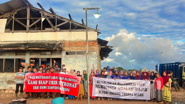 Jeritan dari Pesisir Utara Sampang: Ketika Laut Terkapar, Warga Menantang Petronas