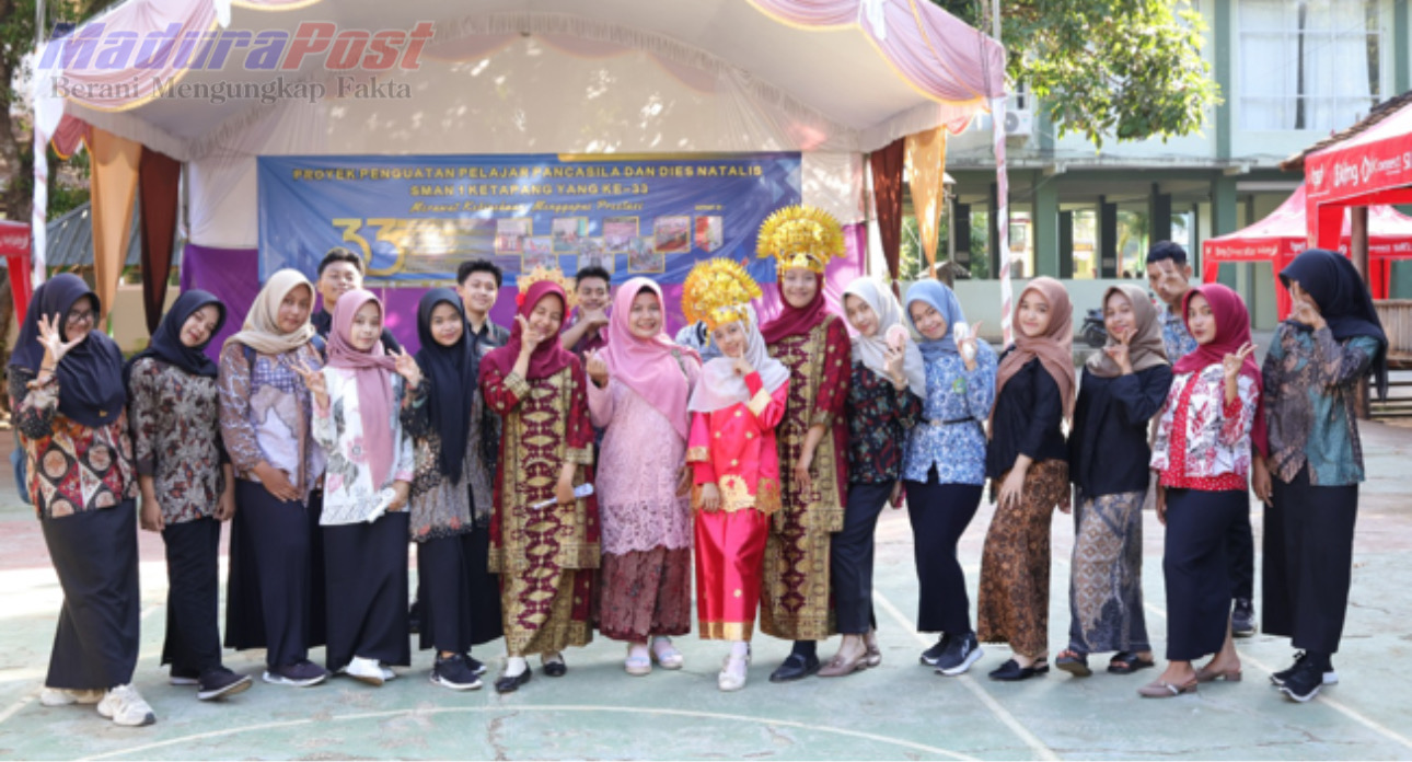 Merawat Kebhinekaan dan Semangat Wirausaha, SMAN 1 Ketapang Rayakan Disnatalis ke-33 dengan Cara Unik