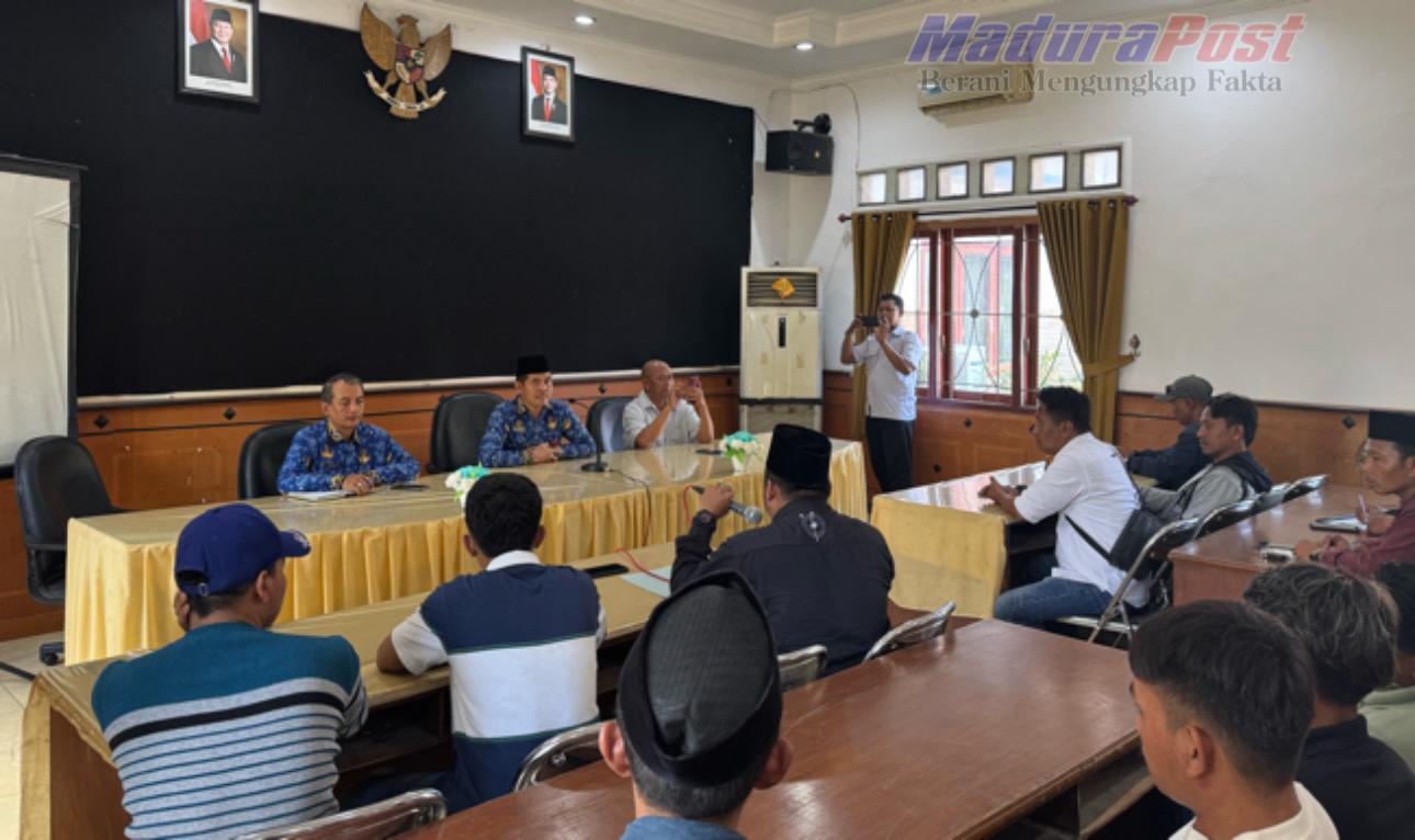 Gejolak Politik Desa di Sampang: 11 Operator Diberhentikan di Banyuates, Siskeudes Mandek, Warga Gedor Kantor DPMD
