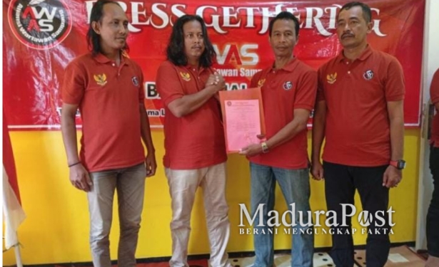 Pererat Silaturahmi, Yayasan Babur Rizki Tambaan Ajak Karyawan Liburan ke Malang
