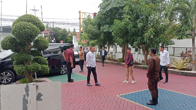 Bupati Sampang Diperiksa Kejari, Dua Versi Mengemuka soal Kasus BLUD RSUD