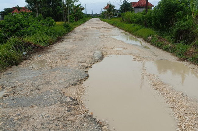 Operasi Galian C PT SBP Diduga Jadi Biang Kerusakan Jalan Trapang–Asem Jaran Sampang