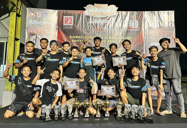 Bos Fengky Antar Tim BF Racing Jadi Raja Balap di Surabaya