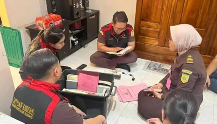Kejaksaan Geledah Empat Lokasi Terkait Dugaan Penggelapan Dana di Bank Jatim