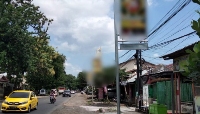 Dispenda Kabupaten Probolinggo Tarik Pajak Papan Reklame Rokok Tanpa Izin