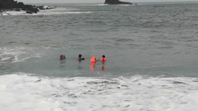 Adakan Ritual di Pantai Watuulo Jember, 23 Orang Dihantam Ombak Besar, 3 Orang Tewas, 12 Orang Selamat dan 8 Orang Hilang