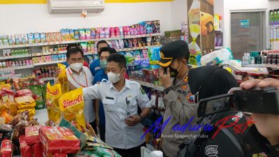 Polres Sumenep Monitoring Stabilitas Minyak Goreng di Pasar Anom dan Indomaret