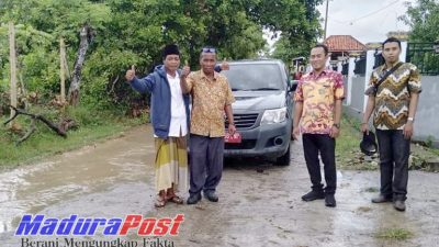 Pemkab Sampang Ngutang Demi Bangun JLS, Warga Sokobanah Perbaiki Jalan Kabupaten Dengan Swadaya