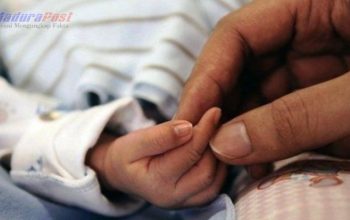 Keterbatasan Alat, Begini Kronologi Bayi Baru Lahir di Sumenep Meninggal Dunia