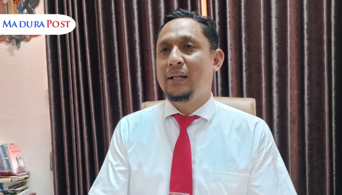 PROFIL. Potret Kepala Disdik Sumenep, Agus Dwi Saputra, saat ditemui MaduraPost di kantornya belum lama ini. (M.Hendra.E/MaduraPost)