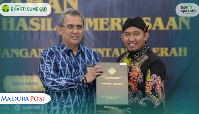 PAMFLET. Potret ucapan selamat dari BPRS Bhakti Sumekar untuk Pemkab Sumenep atas raihan WTP dari BPK RI selama 8 kali berturut-turut. (Istimewa for MaduraPost)