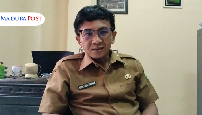 PROFIL. Potret Kepala Bidang Permukiman Disperkimhub Sumenep, Noer Lisal Anbiya, saat ditemui di ruang kerjanya. (M.Hendra.E/MaduraPost)