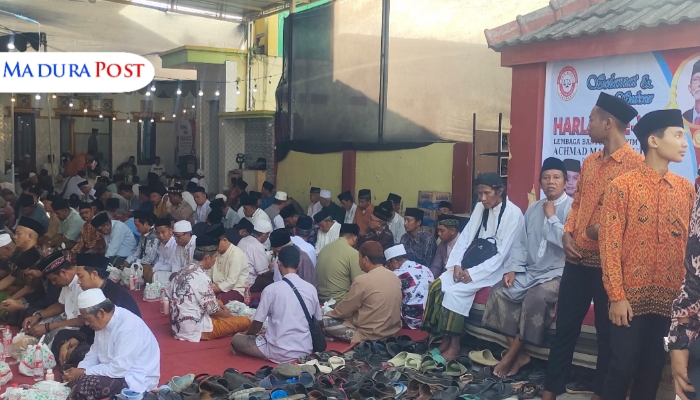 KHIDMAT. Potret kegiatan LBH Achmad Madani Putra dalam peringatan Harlah ke-7 dan Haul Akbar PendirI. (M.Hendra.E/MaduraPost)