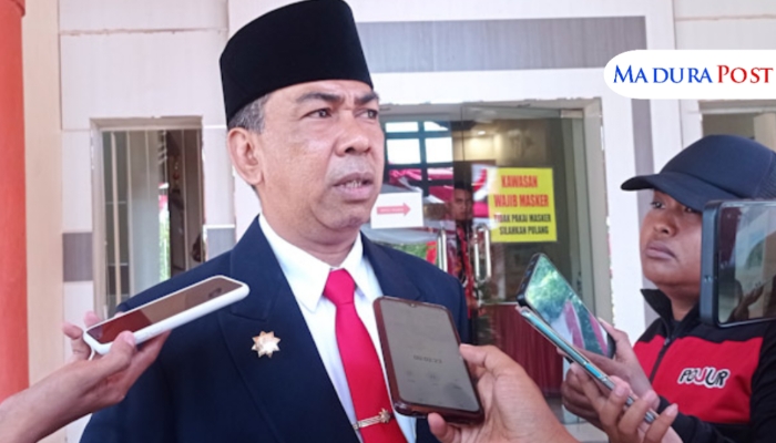 PROFIL. Potret Kepala DPMD Sumenep, Anwar Syahroni Yusuf, saat diwawancara awak media beberapa waktu lalu. (Istimewa for MaduraPost)