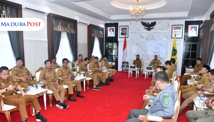 PERTEMUAN. Potret Rapat Koordinasi Silapor 112, di Ruang PASA Rumah Dinas Bupati, Senin (26/05/2025) lalu. (Istimewa for MaduraPost)