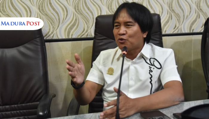 PROFIL. Potret Ahmadi Yasid, anggota Komisi III DPRD Sumenep, saat mengikuti sidang paripurna di gedung parlemen beberapa waktu lalu. (Istimewa for MaduraPost)