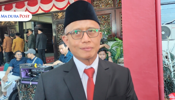 PROFIL. Potret Direktur Utama BPRS Bhakti Sumekar, H. Hairil Fajar, dalam sebuah kegiatan beberapa waktu lalu. (M.Hendra.E/MaduraPost)