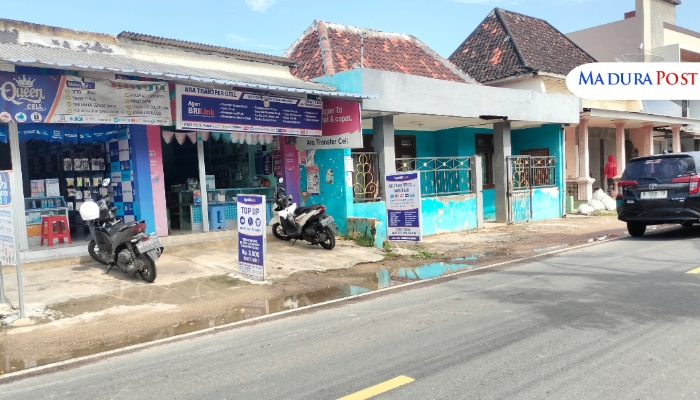 LOKASI. Gerai Ara Transfer Cell Marengan, Agen BRILink yang aktif melayani transaksi keuangan digital masyarakat Desa Marengan, Kecamatan Kalianget, Sumenep. (M.Hendra.E/MaduraPost)