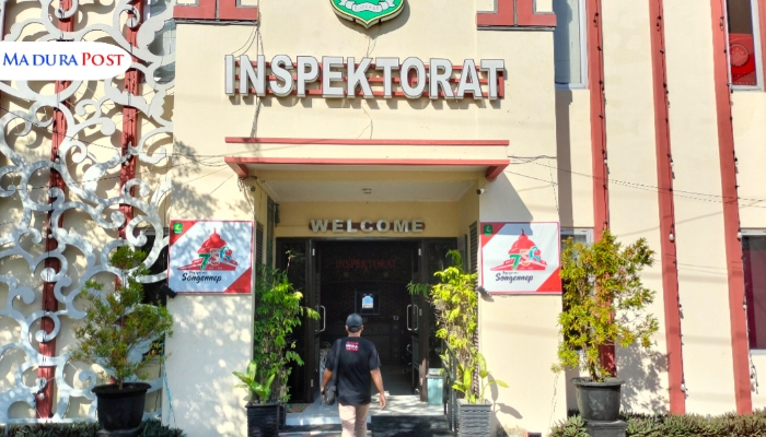 LOKASI. Potret Kantor Inspektorat Sumenep yang berlokasi di Jalan Doktor Cipto, Kolor, Kecamatan Kota, tampak dari arah depan. (M.Hendra.E/MaduraPost)