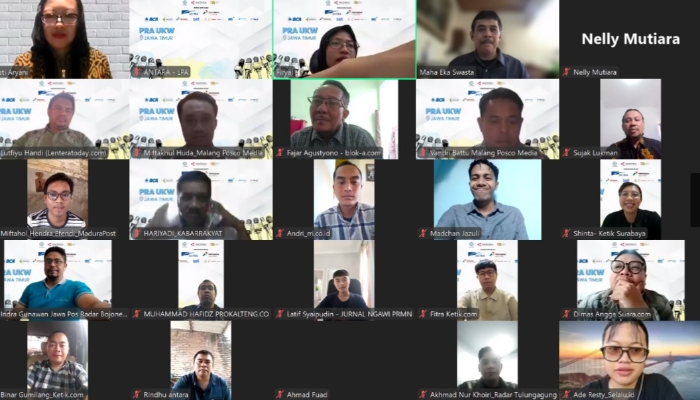 ZOOM MEETING. Potret bersama pembukaan pra UKW yang berlangsung daring (zoom meeting) Perum LKBN Antara. (Antara for MaduraPost)