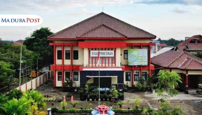 GEDUNG. Kantor Dinas Pendidikan (Disdik) Sumenep berlokasi di Jl. Dr. Cipto No.35, Desa Kolor, Kecamatan Kota. (Istimewa for MaduraPost)