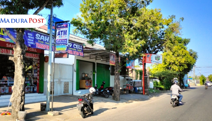 LOKASI. Suasana depan konter dan Agen BRIlink milik Noval Rico Anggara di Jalan Terminal Arya Wiraraja, Kolor, Kabupaten Sumenep, Madura, Jawa Timur. (M.Hendra.E/MaduraPost)
