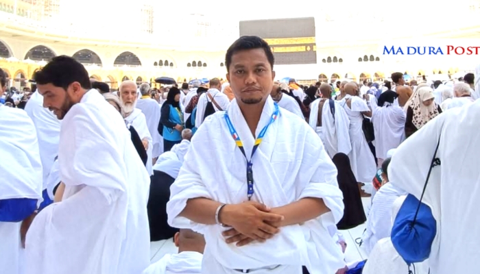 PROFIL. Potret Kamarullah, Ketua Umum LBH Achmad Madani Putra dan Rekan-rekan, saat menjalankan ibadah haji. (Istimewa for MaduraPost)