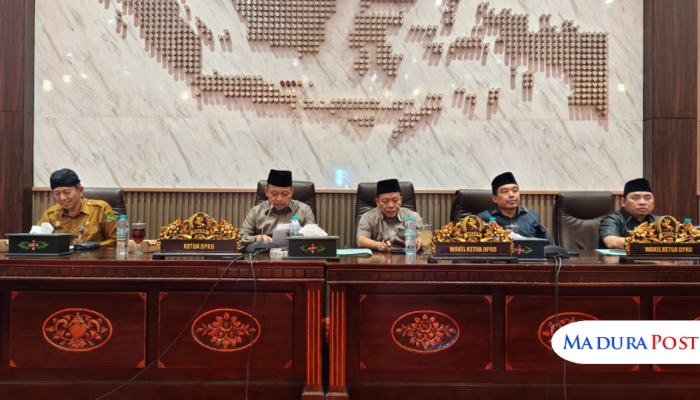 PARIPURNA. Pimpinan DPRD Sumenep saat memimpin rapat paripurna penyampaian hasil Reses III Tahun Sidang 2025, Selasa (2/9/2025). (Istimewa for MaduraPost)