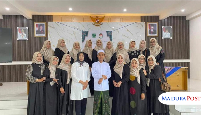 ACARA. Suasana khidmat peringatan Maulid Nabi di RSUDMA Sumenep, Rabu (15/10/2025). (Istimewa for MaduraPost)