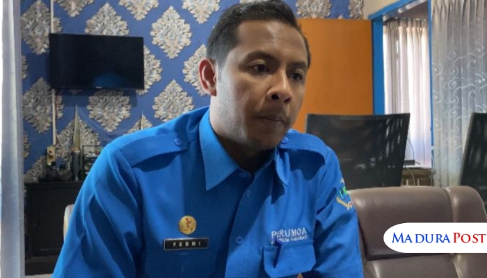 PROFIL. Direktur PDAM Sumenep, Febmi Noerdiansyah, saat berada di ruang kerjanya. (Istimewa for MaduraPost)