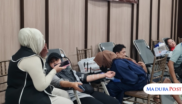 PEDULI. Myze Hotel menggelar aksi sosial wujud komitmen hotel terhadap kesehatan masyarakat. (Istimewa for MaduraPost)