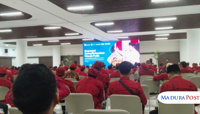 ACARA. Para kepala desa mengikuti sesi pemaparan program Koperasi Merah Putih dalam rangkaian studi tiru di Balikpapan. (Istimewa for MaduraPost)