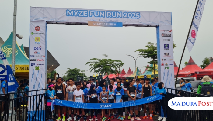 KEGIATAN. Para peserta Myze Fun Run 2025 bersiap memulai lomba lari sejauh 5K di area start–finish Myze Hotel Sumenep, Minggu pagi. (Istimewa for MaduraPost)