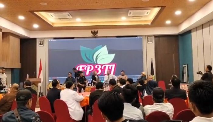 KEGIATAN. Suasana forum FP3TI di Hotel Sahid Surabaya, Selasa (9/12/2025). (Istimewa for MaduraPost)