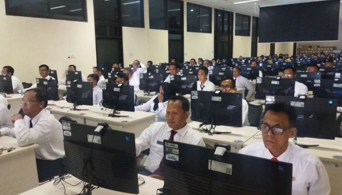 UJIAN. Peserta mengikuti sesi pembukaan Profiling ASN 2025 yang digelar BKPSDM Sumenep di Kantor Regional II BKN Surabaya. (Istimewa for MaduraPost)
