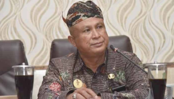 PROFIL. Kepala Dinas Pendidikan Sumenep, Moh. Iksan, dalam sebuah kesempatan rapat paripurna beberapa waktu lalu. (Istimewa for MaduraPost)