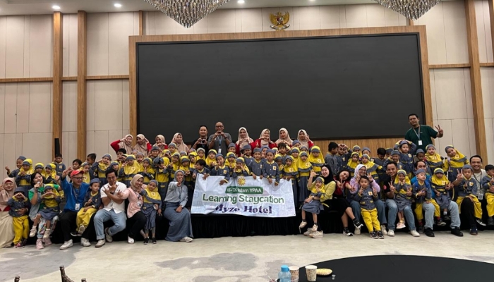 SEREMONI. Keceriaan siswa KB-TK Islam YPPA Sumenep saat mengikuti Outdoor Learning Festival dan hotel tour di MYZE Hotel Sumenep. (Istimewa for MaduraPost)
