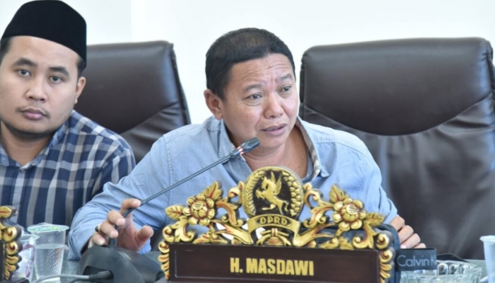 PROFIL. Anggota Komisi II DPRD Sumenep, H. Masdawi, dalam sebuah rapat paripurna beberapa waktu lalu. (Istimewa for MaduraPost)