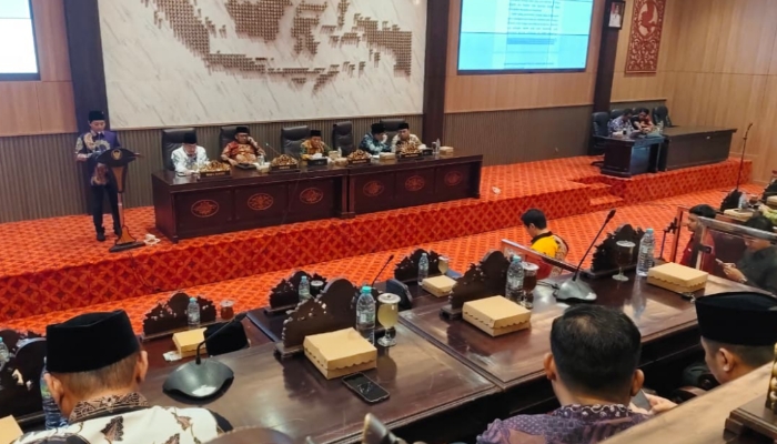 KEGIATAN. Rapat Paripurna DPRD Sumenep saat penyampaian laporan Pansus LKPJ Bupati Tahun Anggaran 2025 di Ruang Paripurna. (Istimewa for MaduraPost)