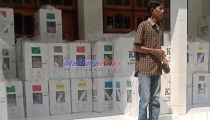 Timses Salah Satu Caleg Persoalkan Penyimpanan Logistik Pemilu di Rumah Kapala Desa di Bangkalan